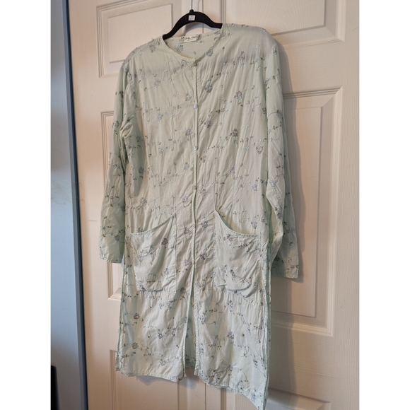 3/$20! Bella Note Hand Embroidered Floral Kimono - Picture 3 of 10